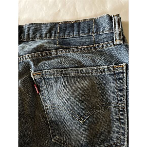 Levi’s 505 Jeans Men's 34x32 Medium Wash Denim Cotton Blue Outdoor Travel - Picture 13 of 13